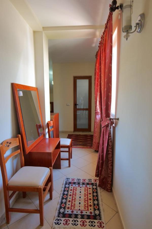 Hotel Veli Sarandë Exterior foto
